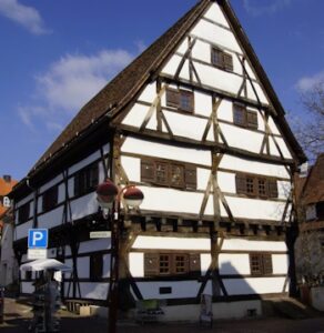 Chorherrenhaus