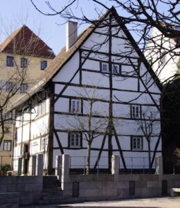 Firstsäulenhaus